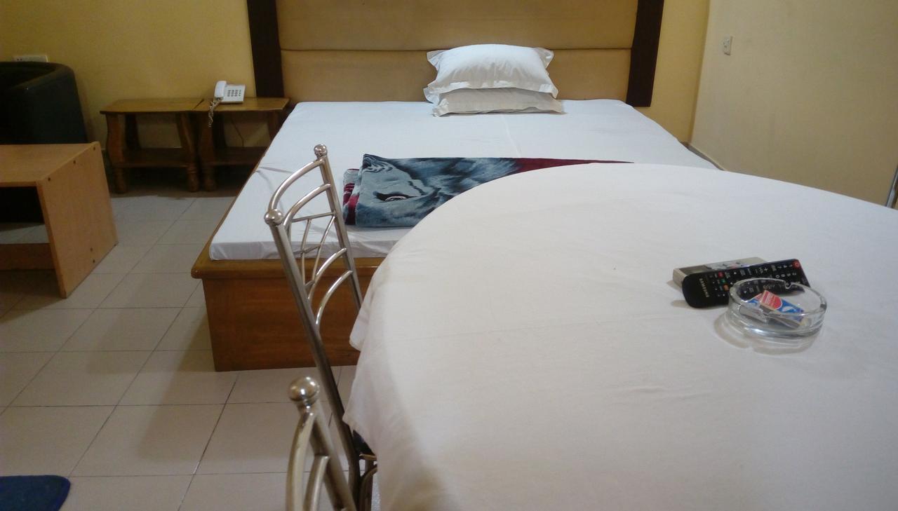 Royal Park Residential Hotel Chittagong Extérieur photo